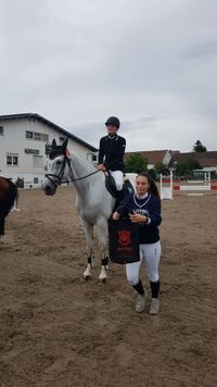 Annika Zimmerer mit Pinot Blanc